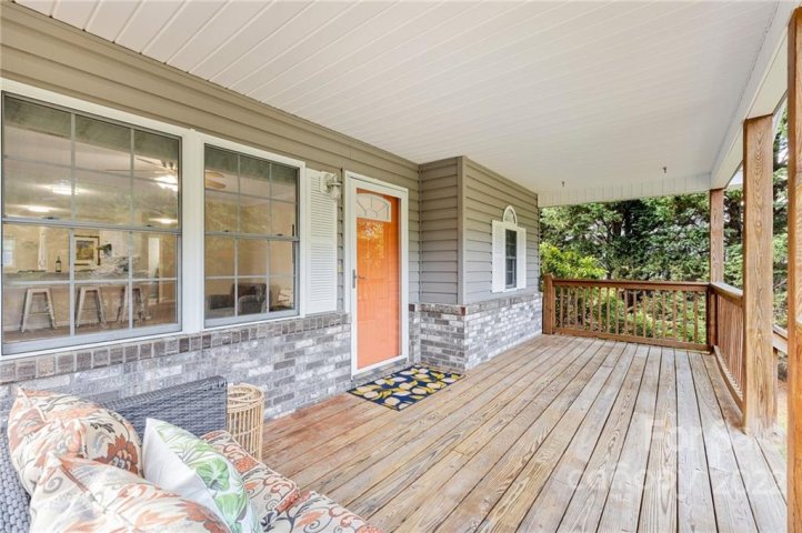 119 Fairview Avenue sold home in Barker Heights, Hendersonville, NC