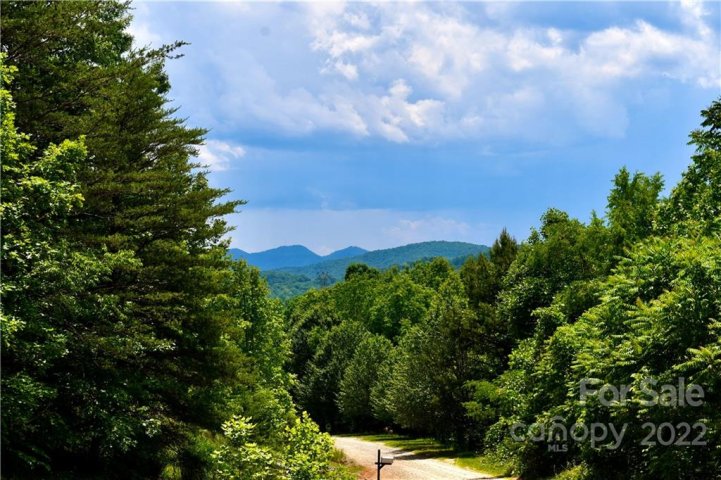Lot 12 Glenhaven Drive sold home in Glenhaven, Marion, NC