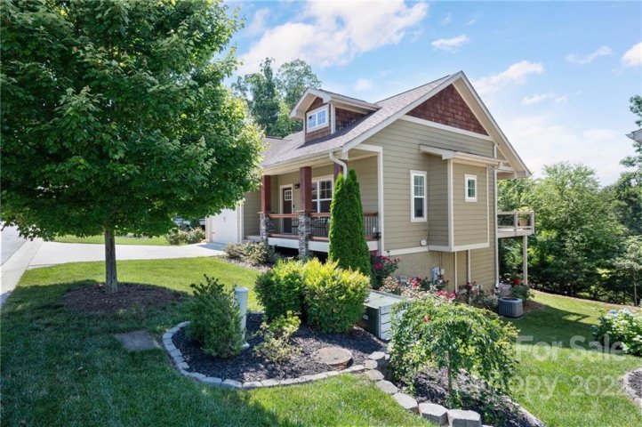 30 Asher Lane sold home in Cottages at Glenn Oaks, Arden, NC