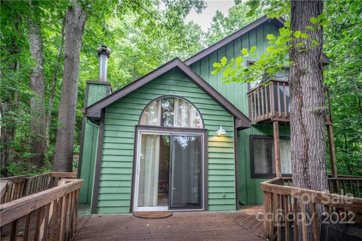 37 Country Road sold home in Highland Terrace, Clyde, NC