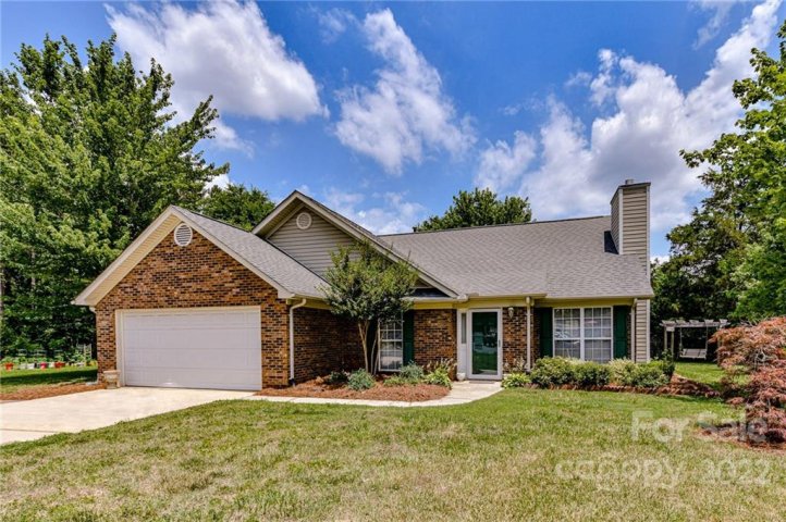 6130 Colchester Lane sold home in Buckingham, Matthews, NC