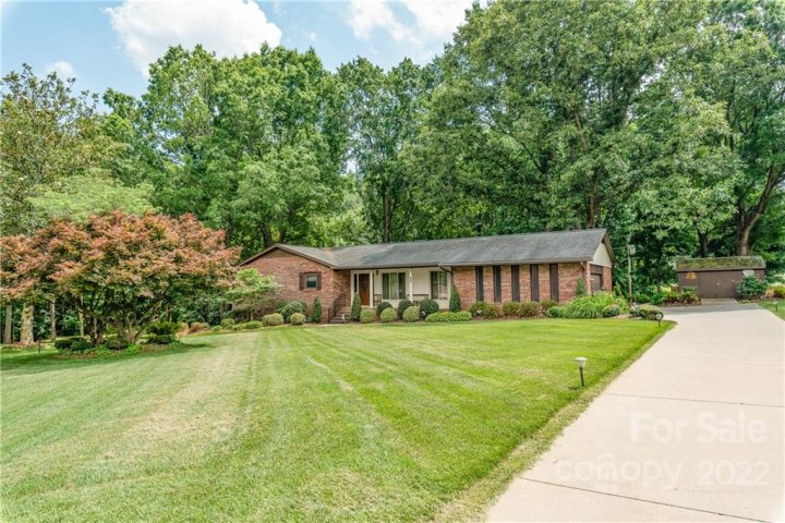 118 Owl Hollow Lane sold home in Meadowview Estates, Statesville, NC