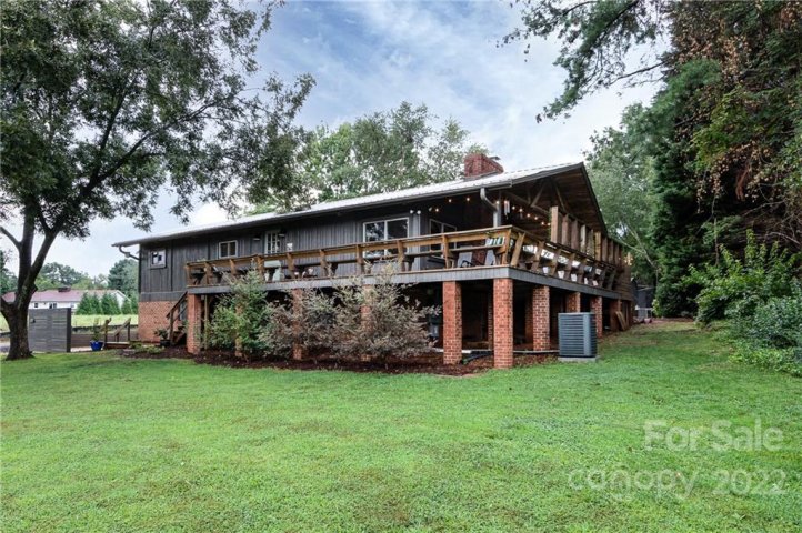 295 Lakeshore Drive sold home in Lakeview Shores, Mooresville, NC