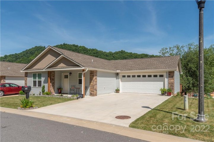 72 February Lane sold home in The Meadows at Campbell Mountain, Waynesville, NC