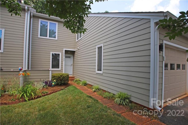 16727 Spinnaker Lane sold home in Mariner Villas, Cornelius, NC