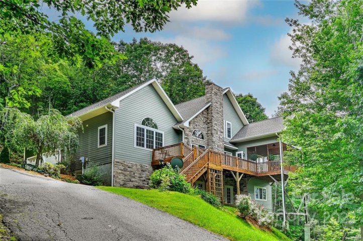 6 Carl Lane sold home in Ruth Villa, Candler, NC