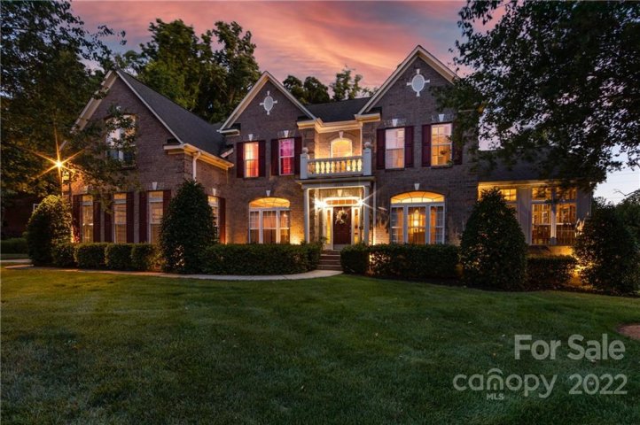 14228 Rhiannon Lane sold home in Cashion Woods, Huntersville, NC