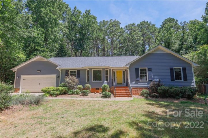 13923 Maple Hollow Lane sold home in Country Woods, Mint Hill, NC