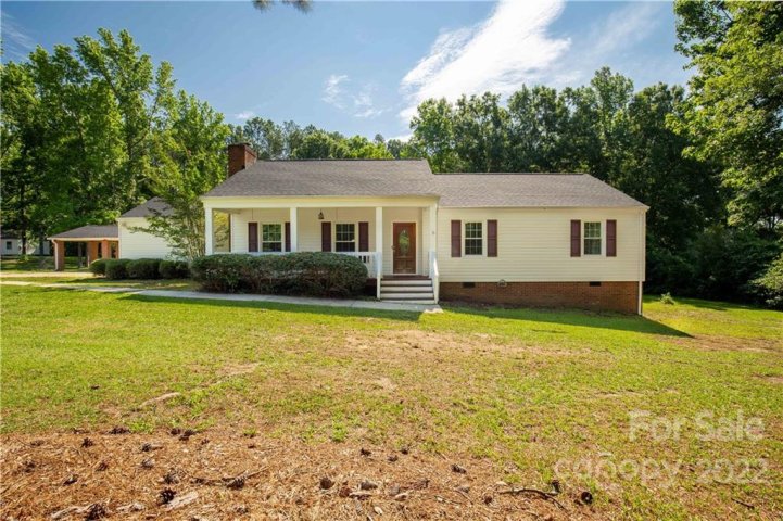 1244 Foxfire Drive sold home in Woodland Hills, Lancaster, SC