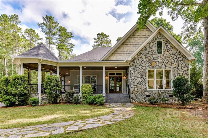 351 Catalina Drive sold home in Catalina Cove, Mooresville, NC