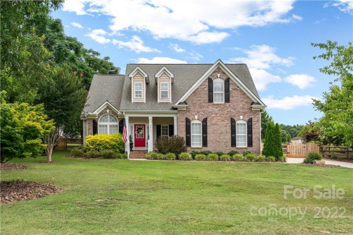 2917 Sweetgrass Lane sold home in Hidden Meadows, Monroe, NC