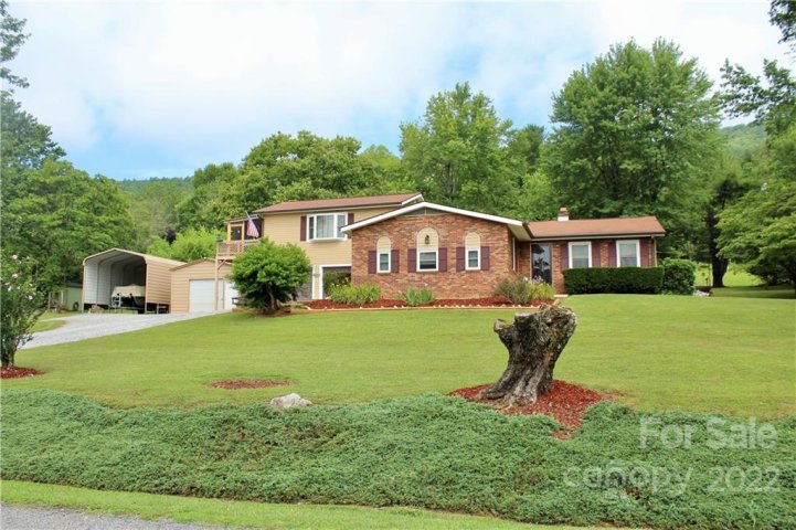 198 Cashdon Drive sold home in Forge Mountain Acres, Mills River, NC