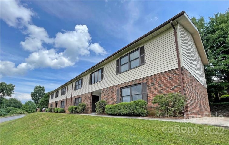 525 12th Street 29 sold home in Grandview Terrace, Hickory, NC