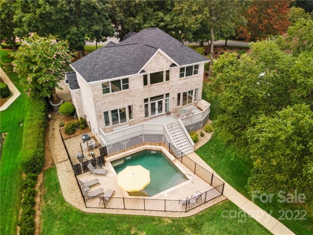 21030 Decora Drive sold home in Heron Harbor, Cornelius, NC