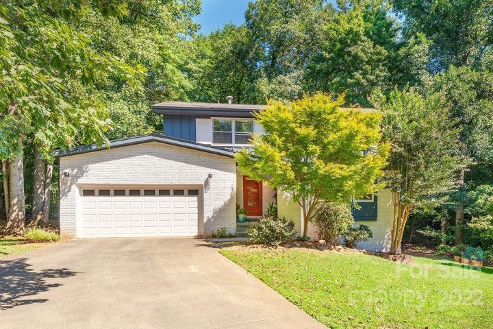 11 Crestbrook Drive sold home in St Andrews, Arden, NC