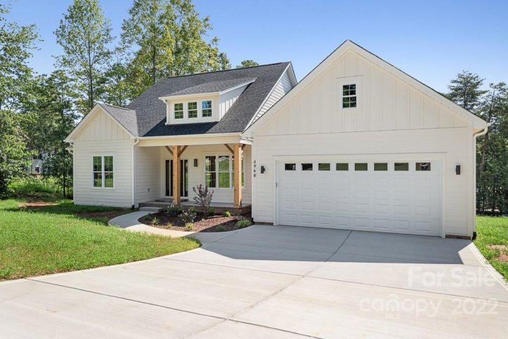 4960 Surfwood Drive sold home in Moonlite Bay, Sherrills Ford, NC