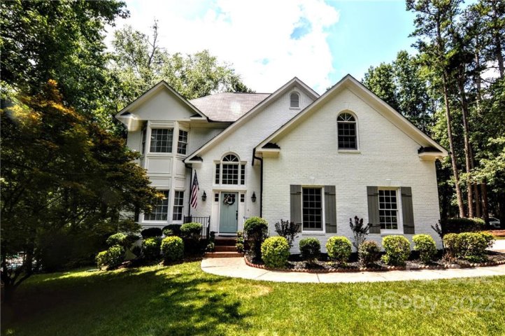 6708 Hollow Oak Drive sold home in Farmwood East, Mint Hill, NC