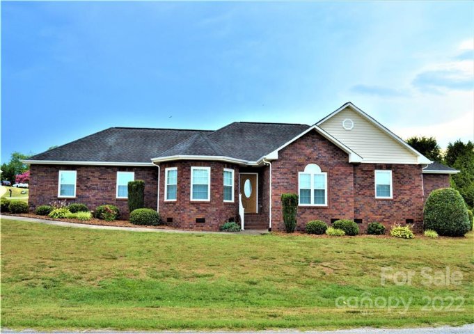 5798 Little Oak Court sold home in Twin Oaks, Granite Falls, NC