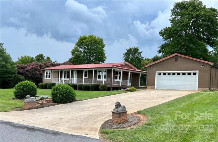 2726 Westview Drive sold home in Island Point, Sherrills Ford, NC