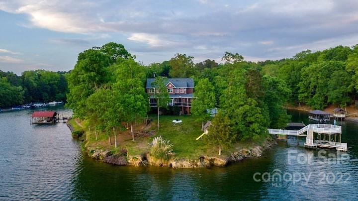 185 Carlton Drive 198 sold home in Lake Norman, Mooresville, NC