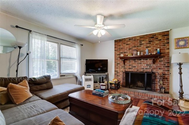 3916 David Cox Road sold home in Mallard Creek, Charlotte, NC