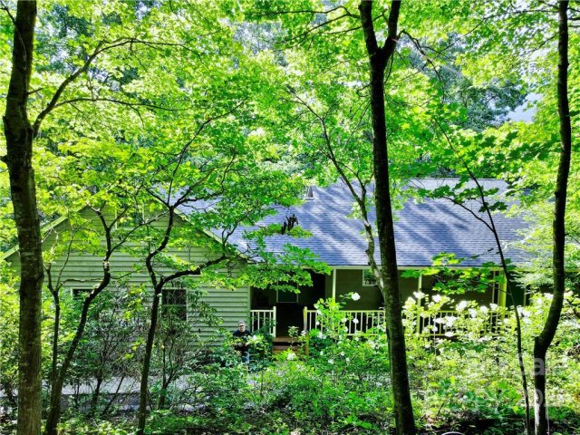 38 Sutton Knob Road sold home in Davis Creek Estates, Candler, NC