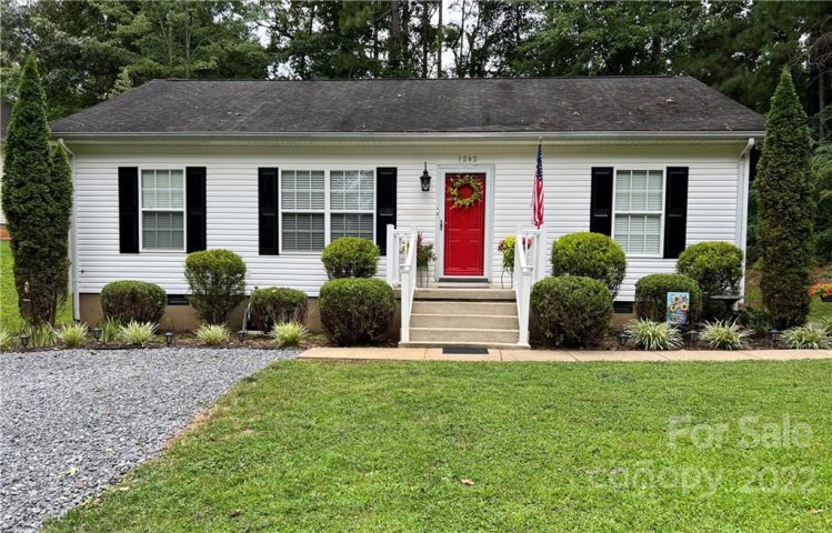 1242 E I Street 27 sold home in Eastmont Park, Newton, NC