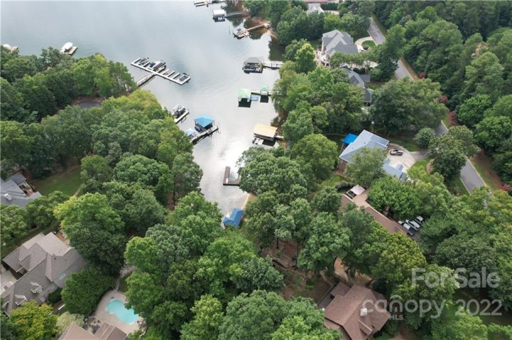 27 Westbay Road sold home in West Bay, Denver, NC
