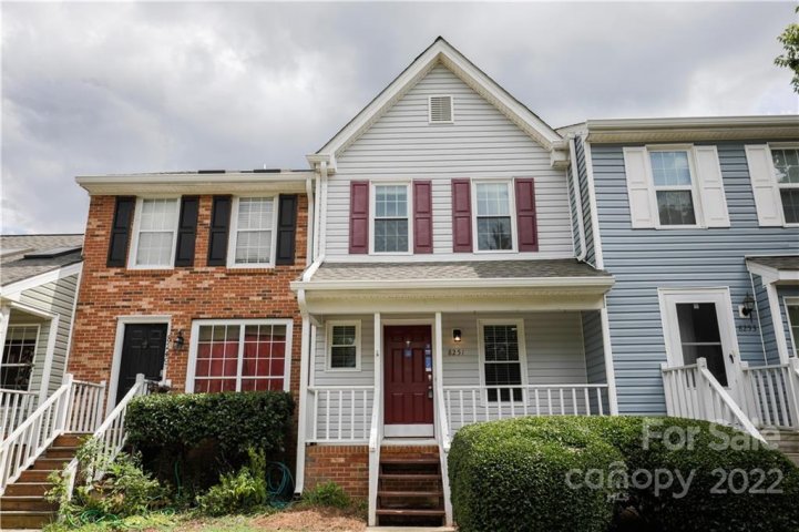 8251 Circle Tree Lane sold home in Crestview I, Charlotte, NC