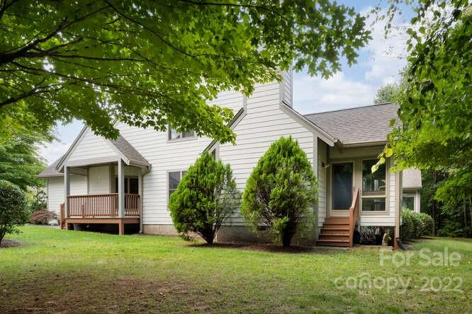 50 Pinnacle Point Point sold home in ViewPointe, Asheville, NC