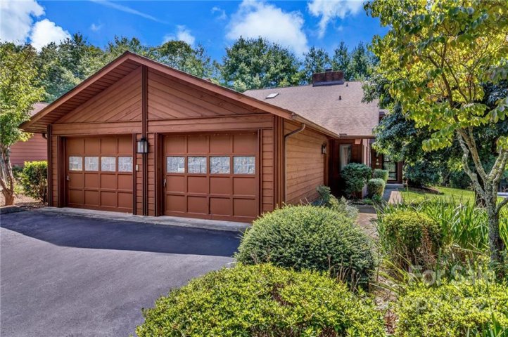 601 Woodfield Drive sold home in Woodfield Condos, Asheville, NC