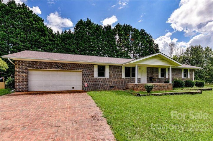 121 Crescent Place Lane sold home in Marina Village, Mooresville, NC