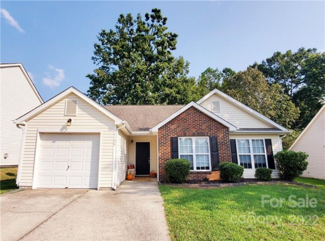 6128 Gatesville Lane sold home in Mckee Woods, Charlotte, NC