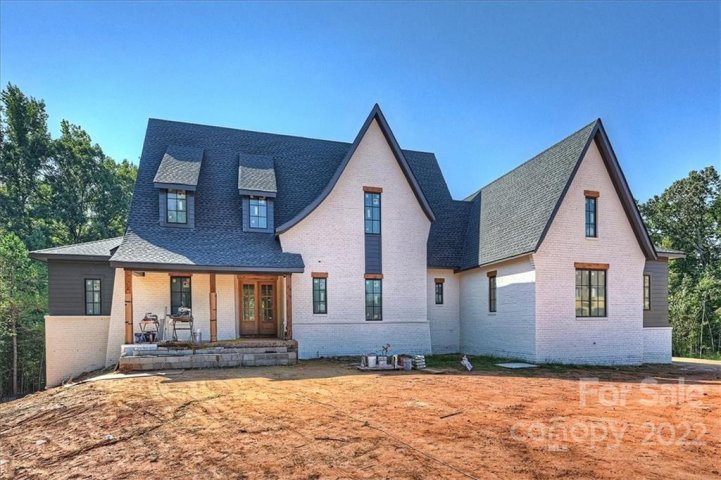 221 Crest Court sold home in Cardinal Crest, Weddington, NC