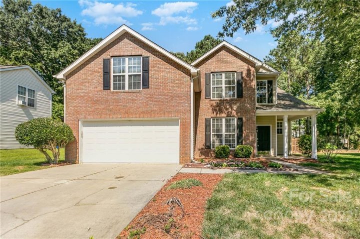 4015 Lannier Falls Lane sold home in Mckee Woods, Charlotte, NC