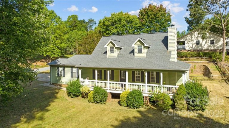 6981 Forest Manor Drive sold home in Forest Hills, Denver, NC