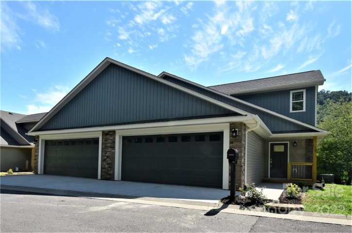 196 February Lane Lot 15B sold home in The Meadows at Campbell Mountain, Waynesville, NC
