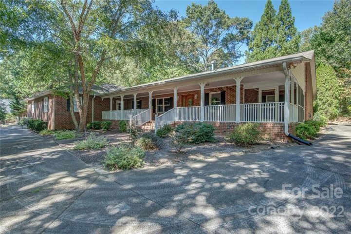 1815 Country Garden Drive sold home in Country Club Gardens, Shelby, NC