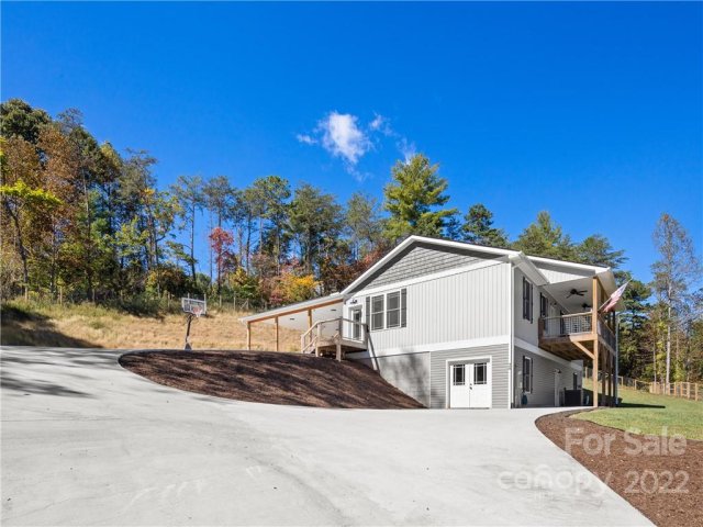 24 Merrell Road sold home in Turkey Creek Farms, Leicester, NC