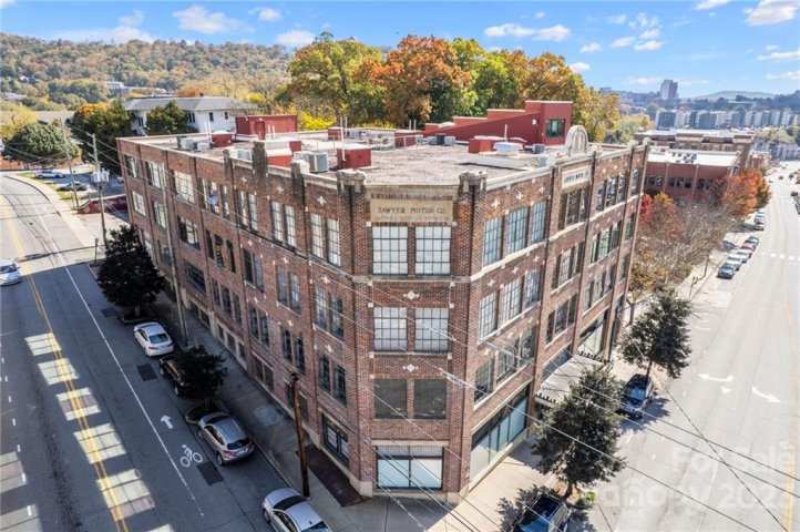100 Coxe Avenue 304 sold home in Sawyer Motor Building, Asheville, NC