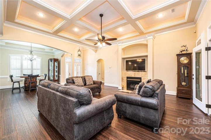 5160 Meadow Park Lane sold home in Abernethy Park, Hickory, NC