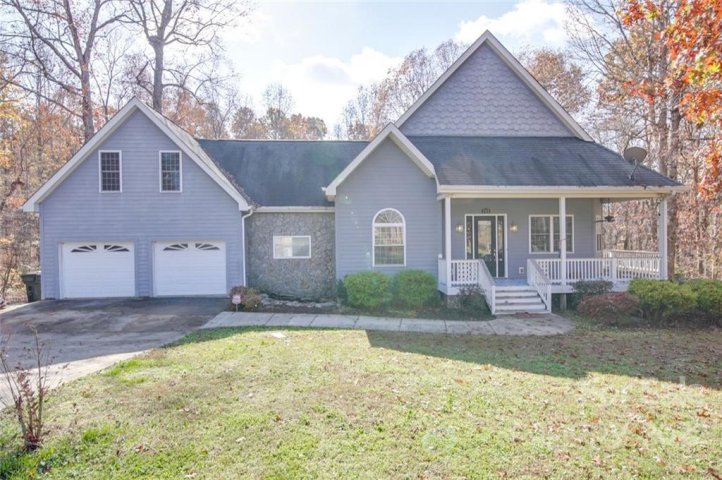 301 Nemans Cove sold home in Crown Creek, Cherryville, NC