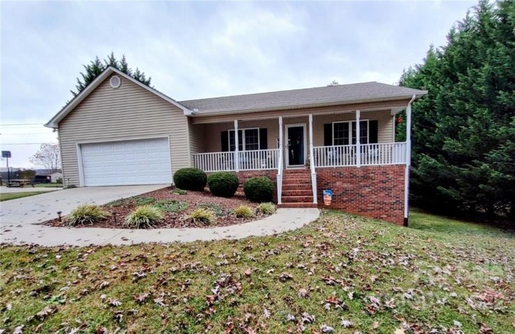 4651 Horseshoe Bend Road sold home in Friendship Acres, Hudson, NC
