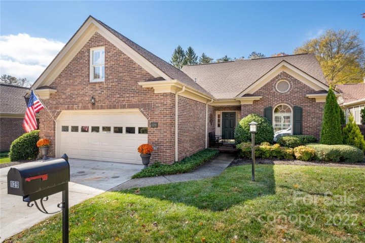 129 Glenbrook Drive sold home in Glenbrook, Hendersonville, NC
