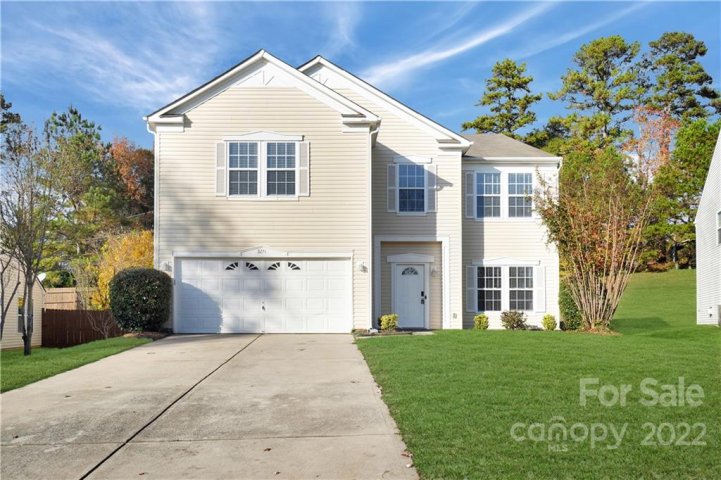 3221 Bamburgh Court sold home in Weston Woods, Charlotte, NC