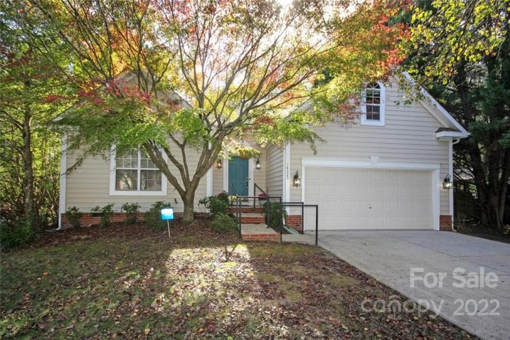 14523 Limestone Lane sold home in Woodside Falls, Pineville, NC