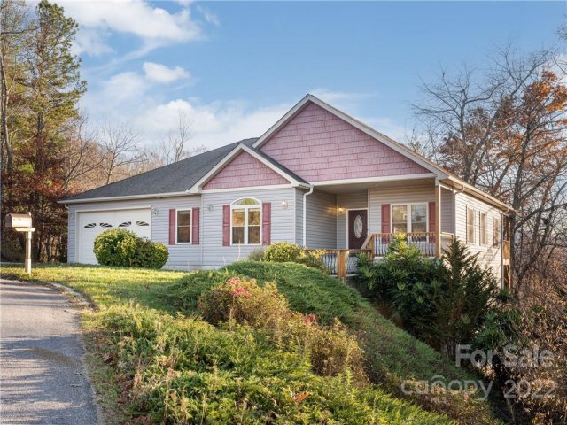 23 Briar Ridge Drive sold home in Briar Ridge, Fairview, NC