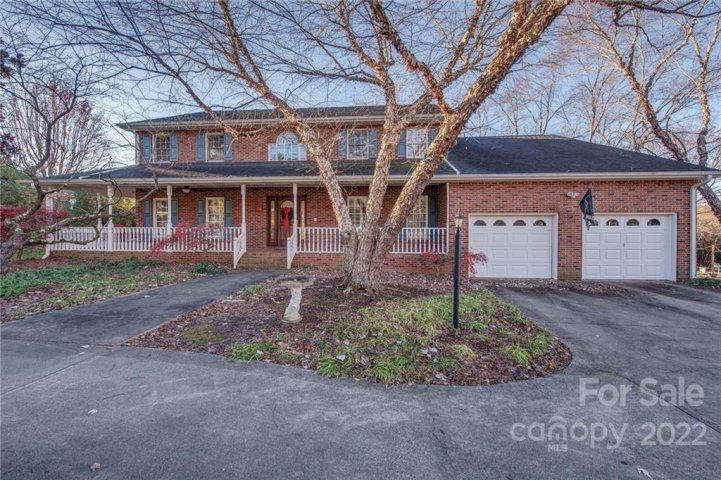 1716 Country Garden Drive sold home in Country Club Gardens, Shelby, NC