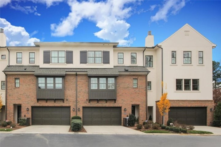 4006 City Homes Place sold home in SouthPark City Homes, Charlotte, NC