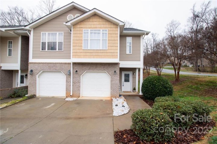 104 Sherman Oaks Lane sold home in Sherman Oaks, Mooresville, NC